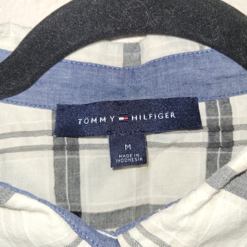 Tommy Hilfiger Womans Button Up White and Black Plaid Shirt Medium - Picture 2 of 5